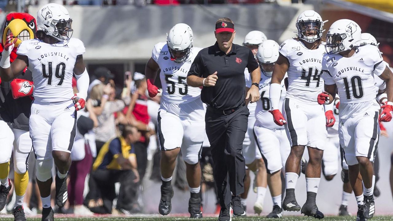 UofL Football Signs 21 Athletes to 2021 Class