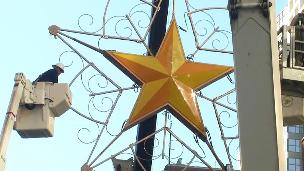 The Jack Kazanzas Star has returned to downtown Orlando, marking the start of the holiday season. (Spectrum News 13)