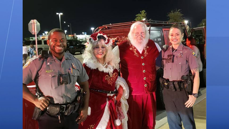 Four people were arrested after two Daytona Beach Officers busted a major holiday theft ring as they were spreading some holiday cheer at the Tanger Outlets on Saturday. (DBPD)
