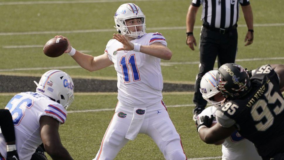 Kyle Trask of the Florida Gators passes during a game against the