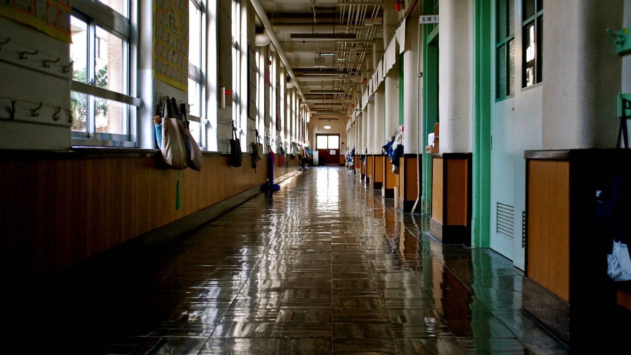 School hallway (Kyo Azuma on Unsplash)