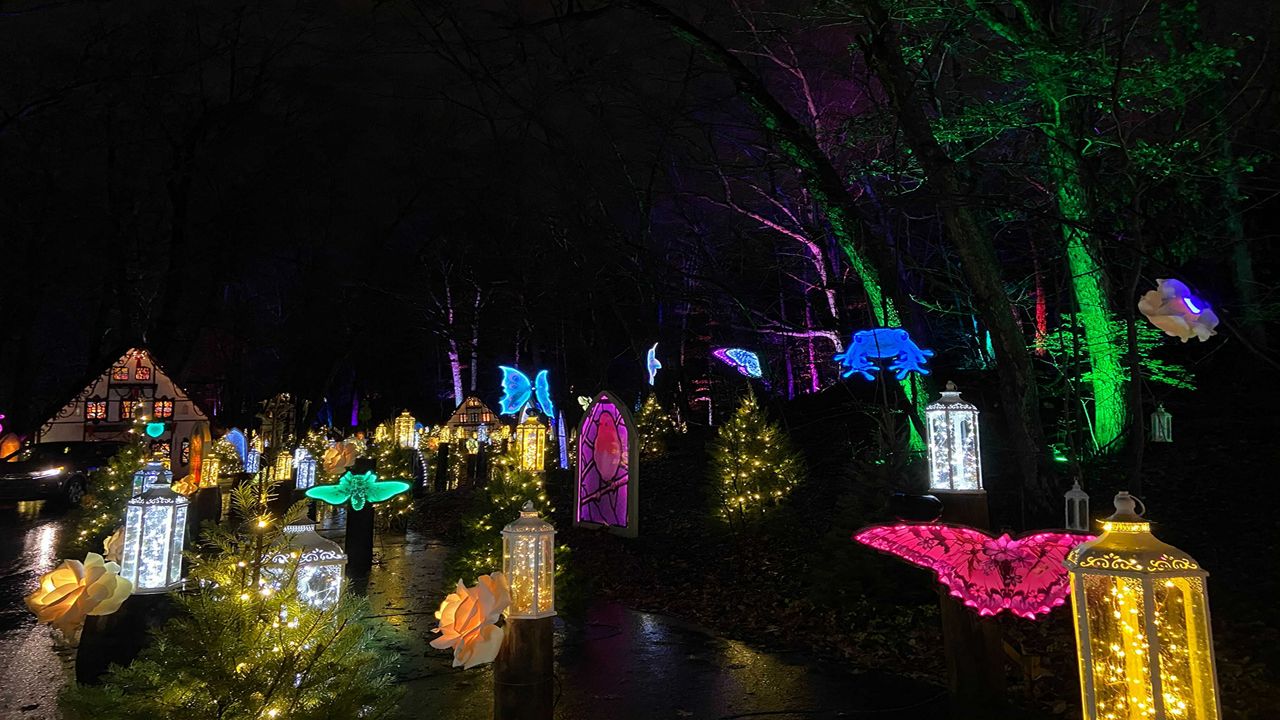 Winter Woods Spectacular returns to Iroquois Park