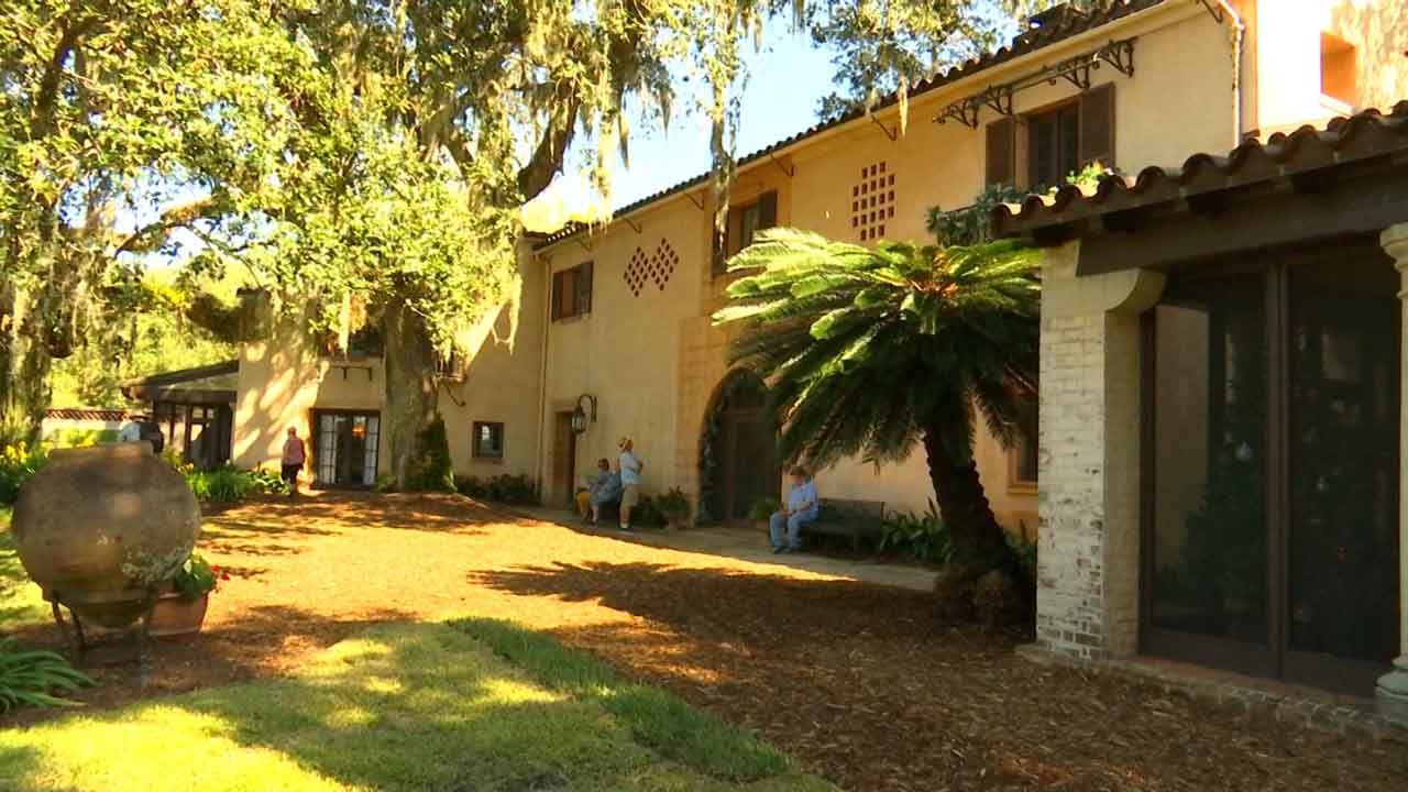 Bok Tower Gardens Kicks Off Holiday Home Tour