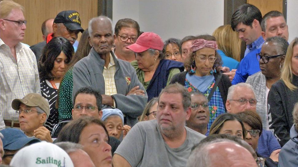 It was standing-room only during a meeting where residents came to voice their concerns about the traffic problems at Poinciana. (Spectrum News 13)