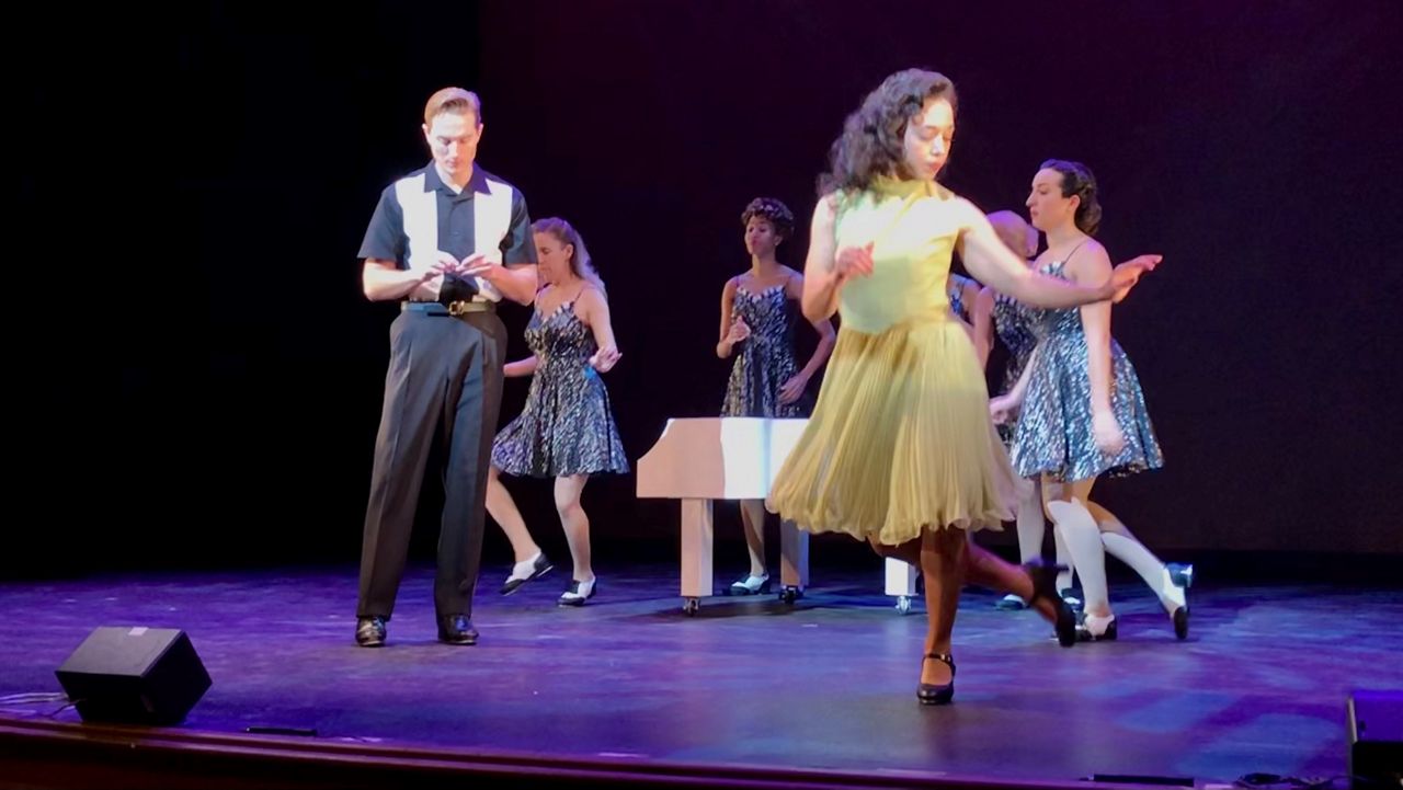 Christmas Theatre In The Berkshires 2022 Colonial Theatre Reopens For Production Of 'White Christmas'