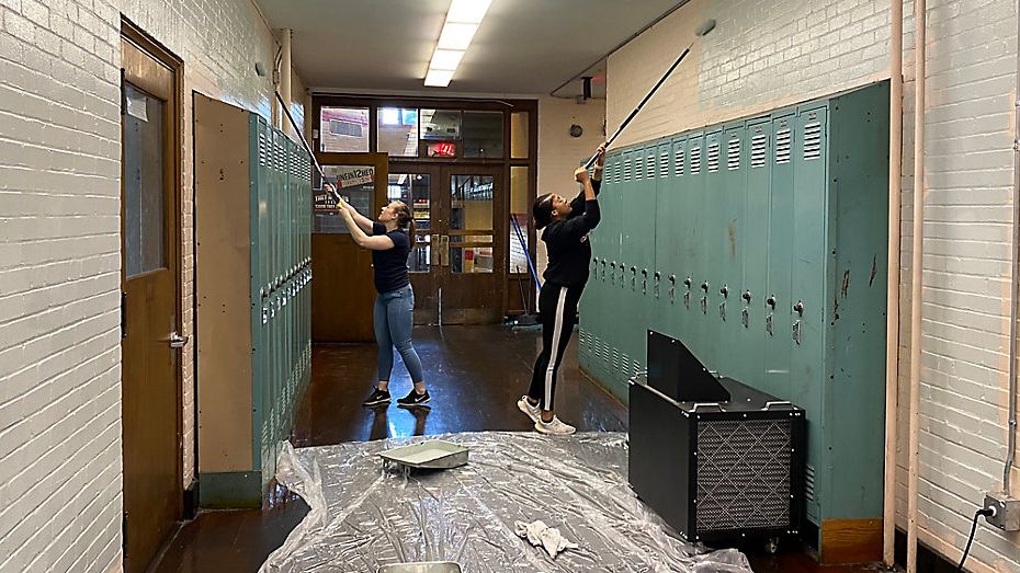 UMass Chan employees paint Worcester middle school - Vimarsana News