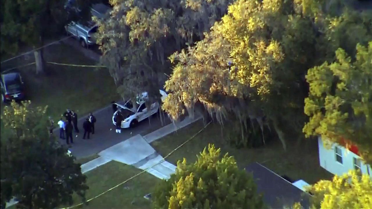 Police investigate an incident with a suspect where a Leesburg police officer was hurt. (Sky 13)