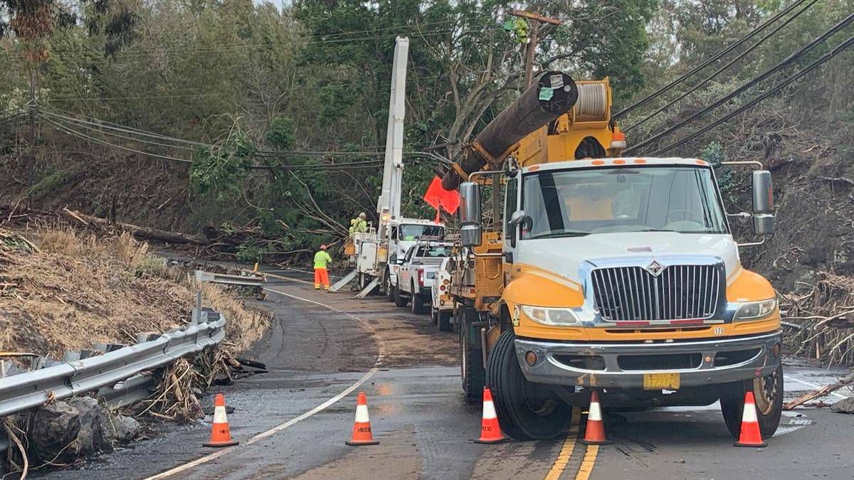 Work on damage continues on utility poles on Kekaulike Ave. at mile marker 8 (Hawaiian Electric, Maui County)