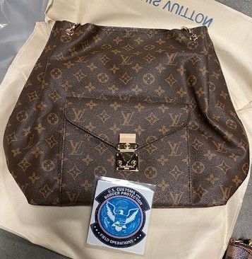 AUTHENTIC LOUIS VUITTON BAGS FOR SALE**** Comes with box, dust bag, and  papers. Like new no sign - Women's Handbags - Raccoon, Kentucky, Facebook  Marketplace
