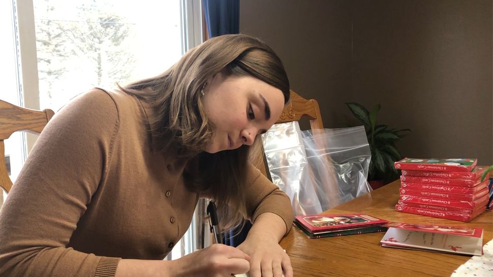 Holiday cards to cancer patients