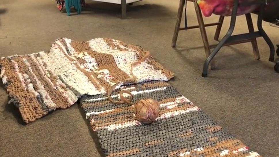 How to Crochet a Plastic Bag Mat for the Homeless