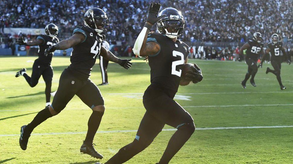 Giants stop Jaguars at 1-yard line for 23-17 win, get to 6-1