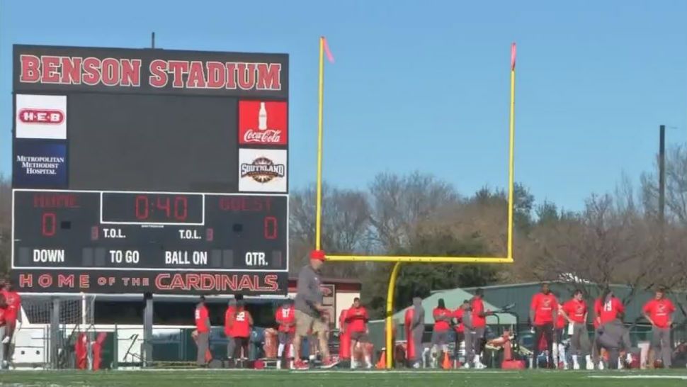 Photo of Commanders practicing (Spectrum News)