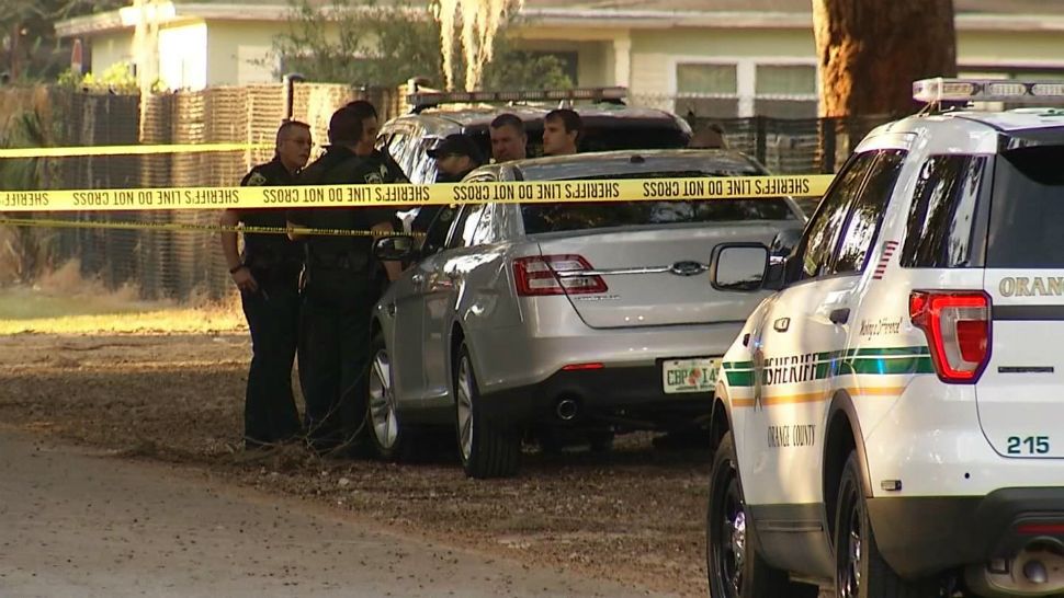 Orange County Sheriff's deputies investigating the shooting death of Alejandro Vargas Martinez, 15. (William Claggett/Spectrum News 13)