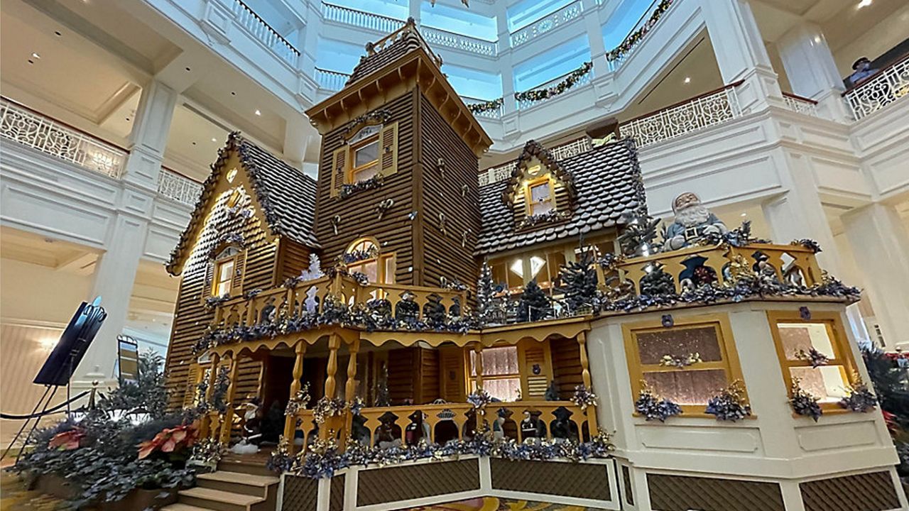 5 things to know about the Disney gingerbread house