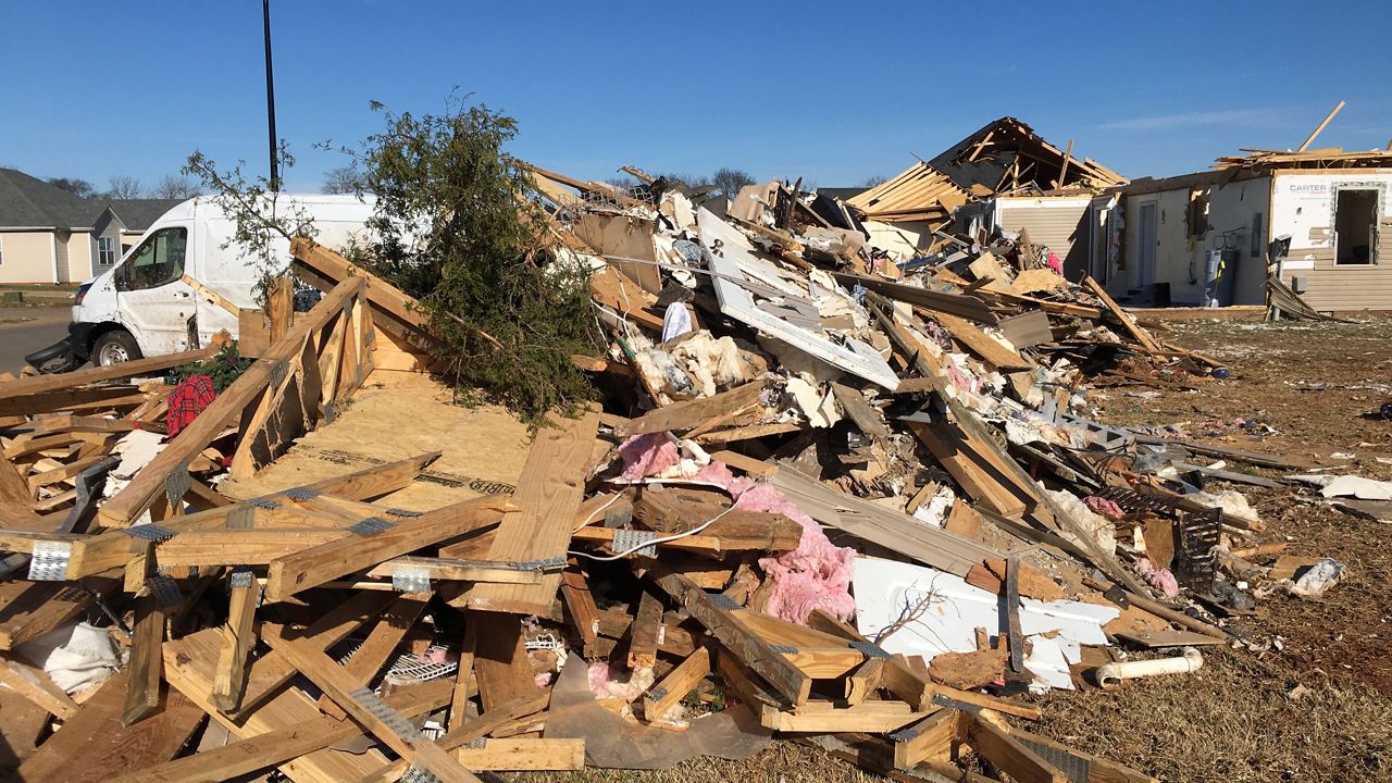 Bowling Green families pick up after deadly tornado
