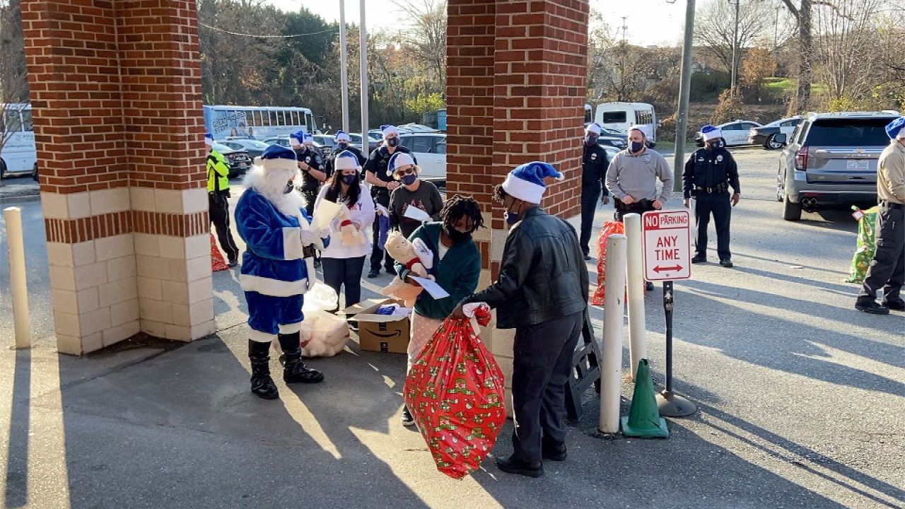 Shop with a Cop in Gastonia