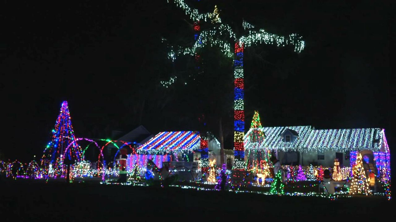 Family's Holiday Light Display Benefits Nemours Hospital