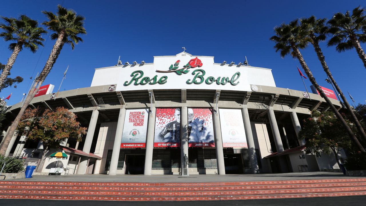 Rose Bowl Organizers Share Suggestions To Ease Fan Entry