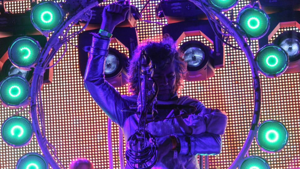 Flaming Lips' Wayne Coyne at Lady Bird Lake show during SXSW 2013. Image/taylorhatmaker, Flickr