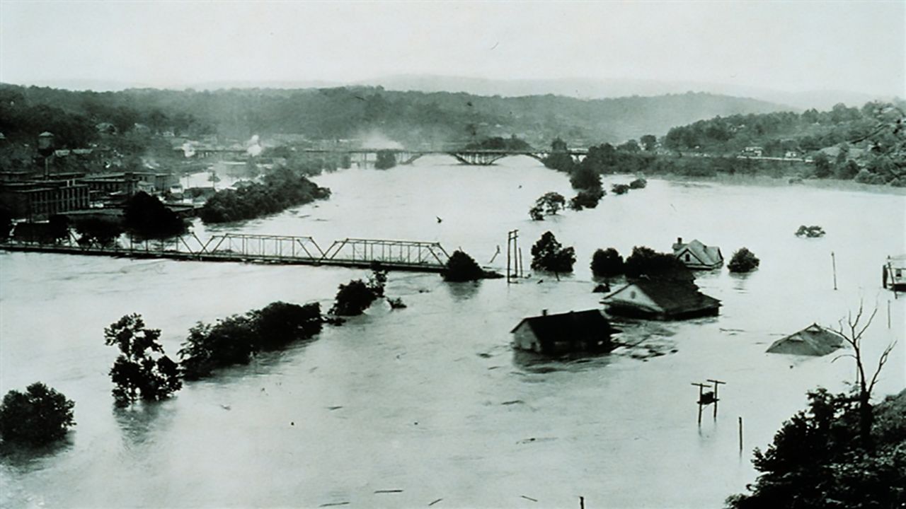 Asheville flooding in 1916. (Courtesy of Steve Nicklas NOAA)