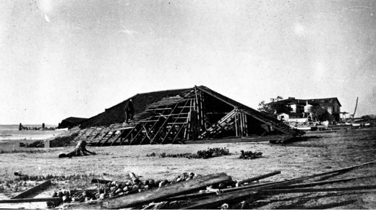 Storm surge damage from 1921 hurricane (Manatee County Public Library System)
