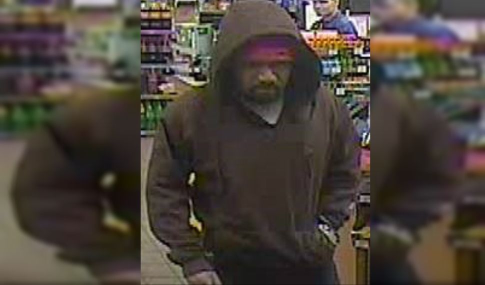 Austin police search for suspect in two robbery incidents