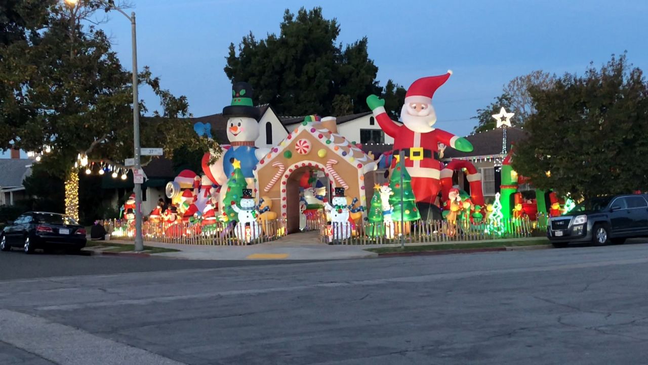 Long Beach Couple’s Holiday Display Meeting Spot