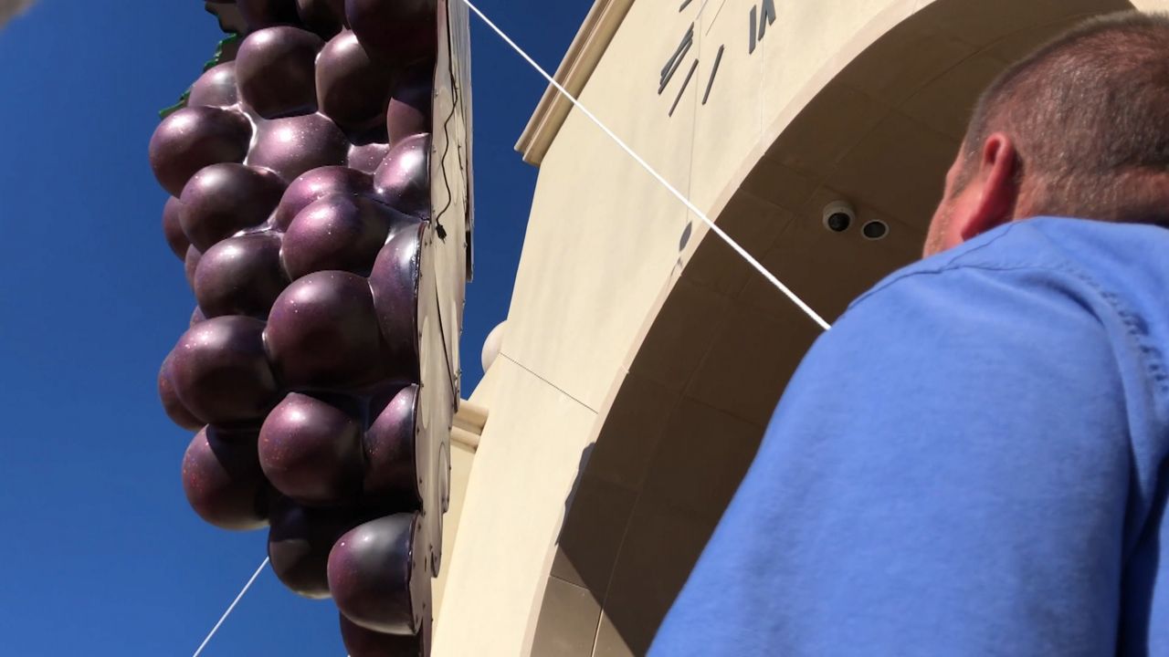 Temecula Honors Local Wine Industry With NYE 'Grape Drop'