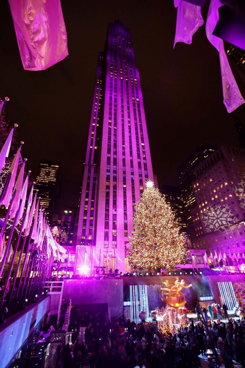 Christmas in NY It's time for the Rockefeller tree lighting