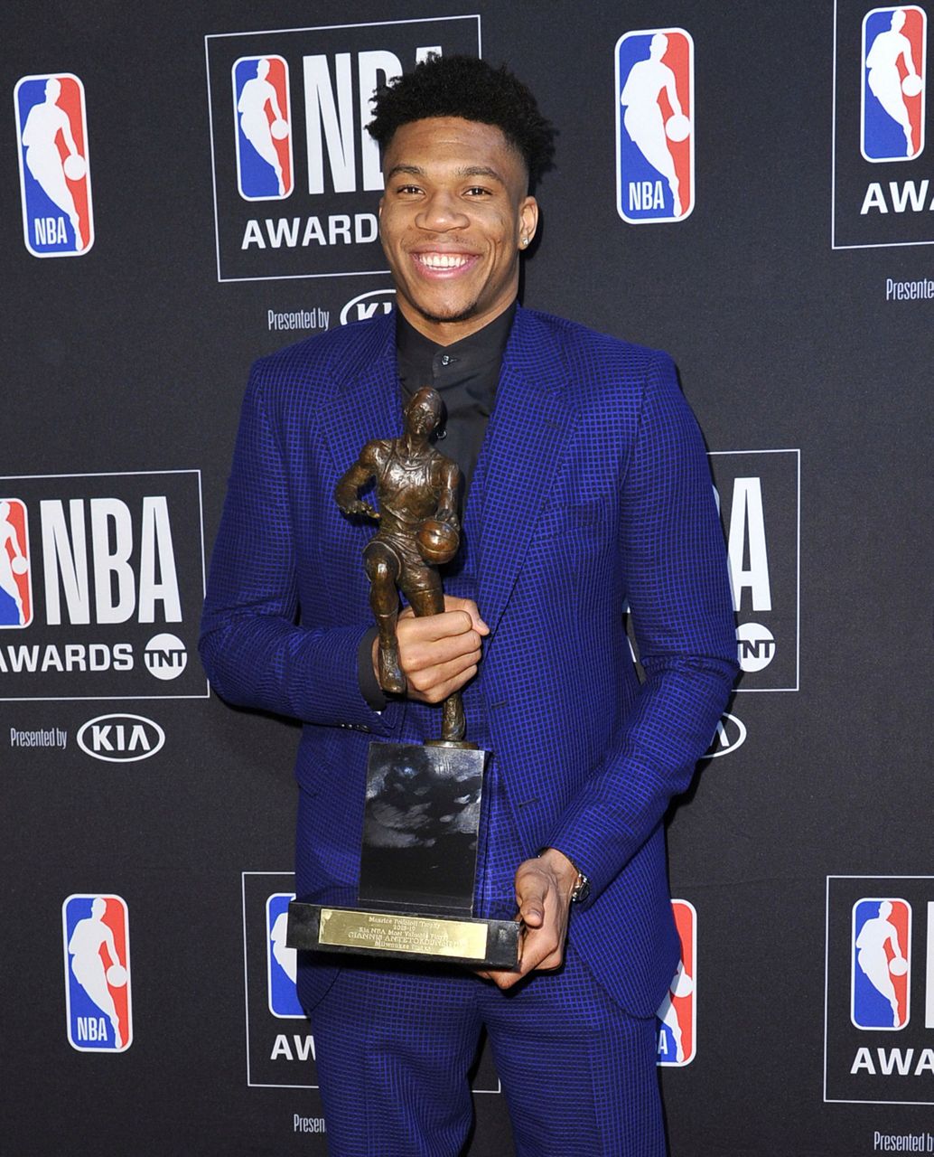 Tearyeyed Antetokounmpo wins NBA MVP honors