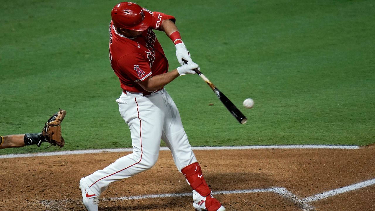 Trout Ties Angels Hr Record Then Scores Winning Run