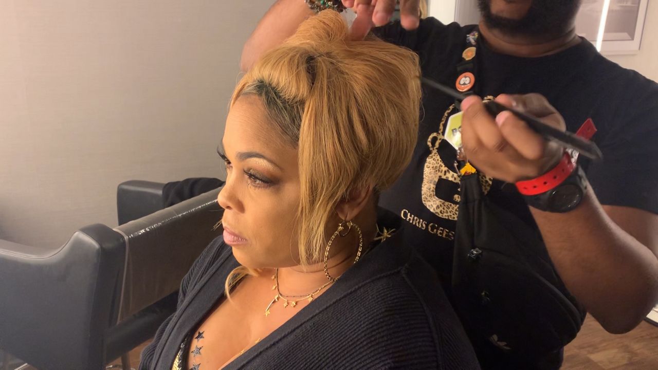 Tlc S T Boz Says Cbd Oil Is Managing Her Pain While Touring