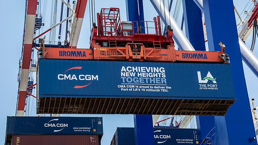Port of LA 10 million cargo containers