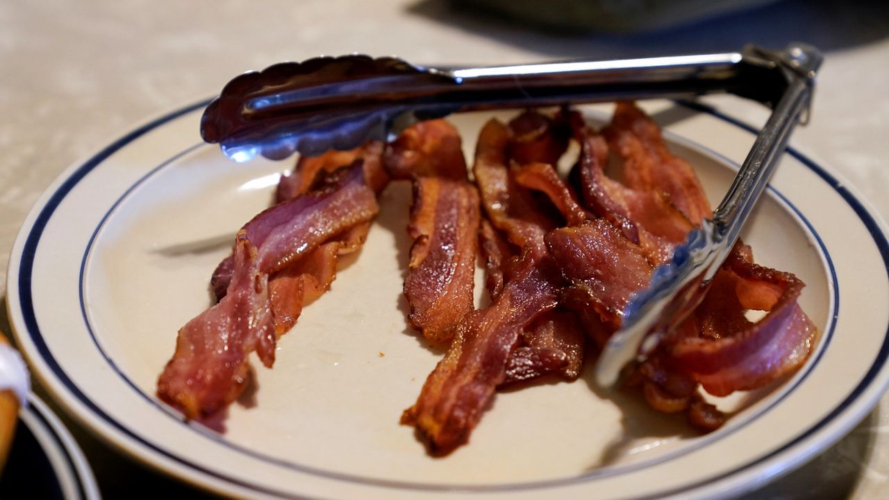 Save your bacon: A real meat shortage looms with virus shutdowns - POLITICO