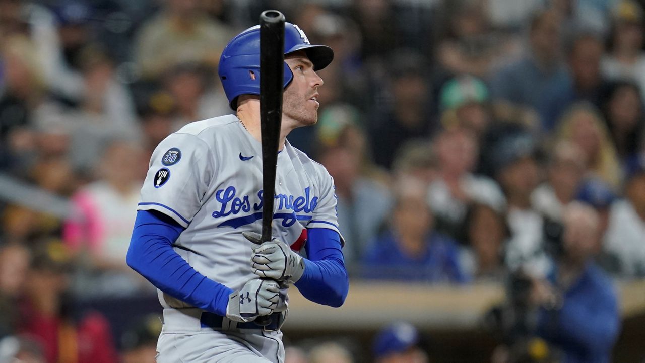 Freeman gets 4 hits, leading Dodgers past Padres 11-2