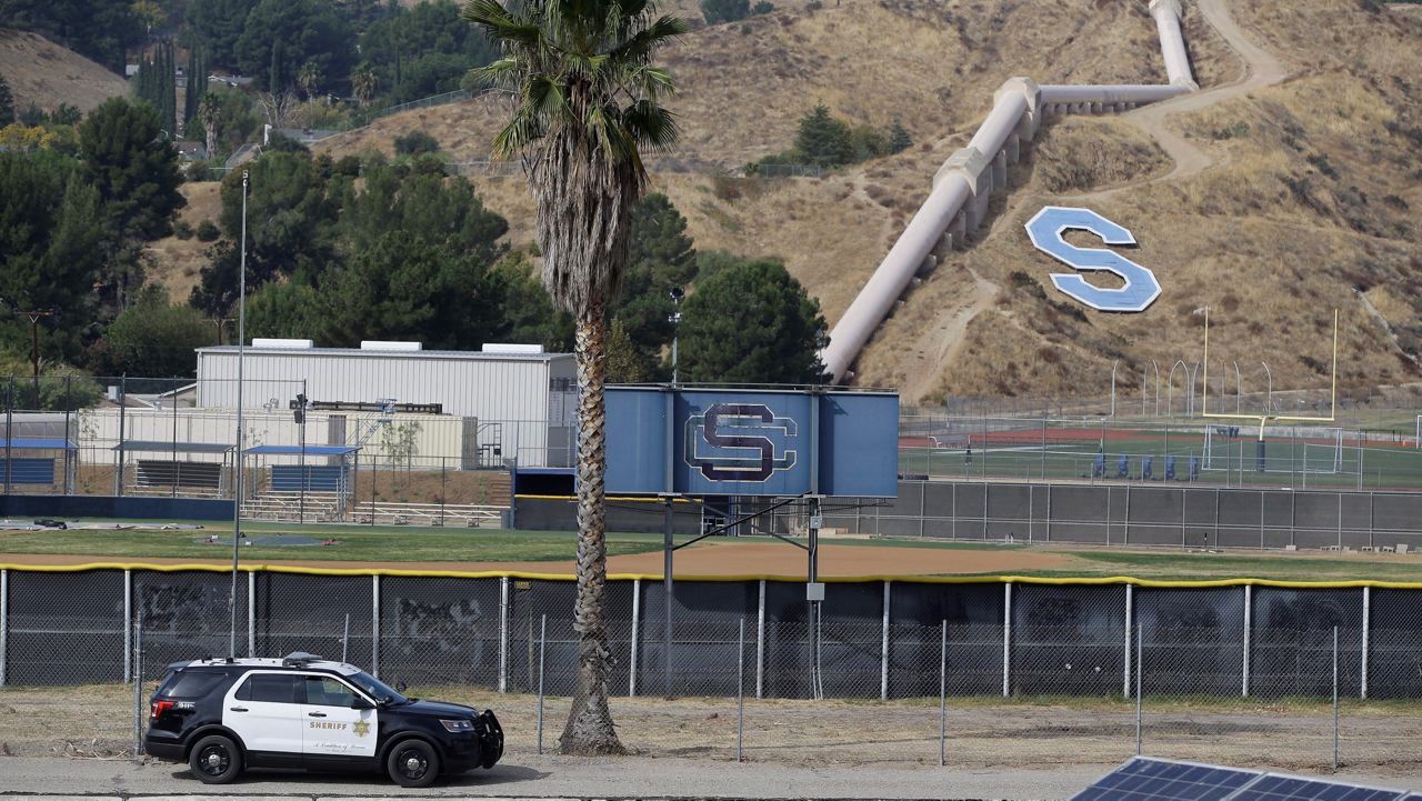 Thin Blue Line flag returns and flies before Saugus High football