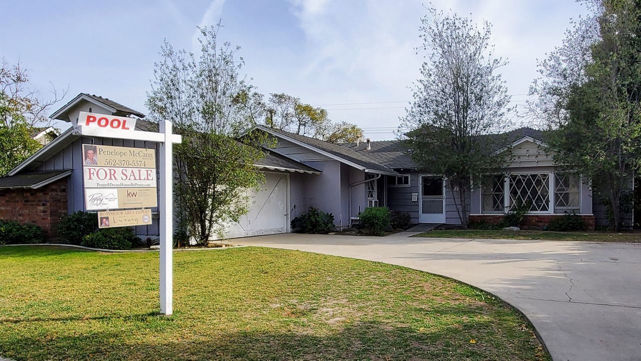 A home for sale in Rossmoor, Orange County (Spectrum News/Joseph Pimentel)
