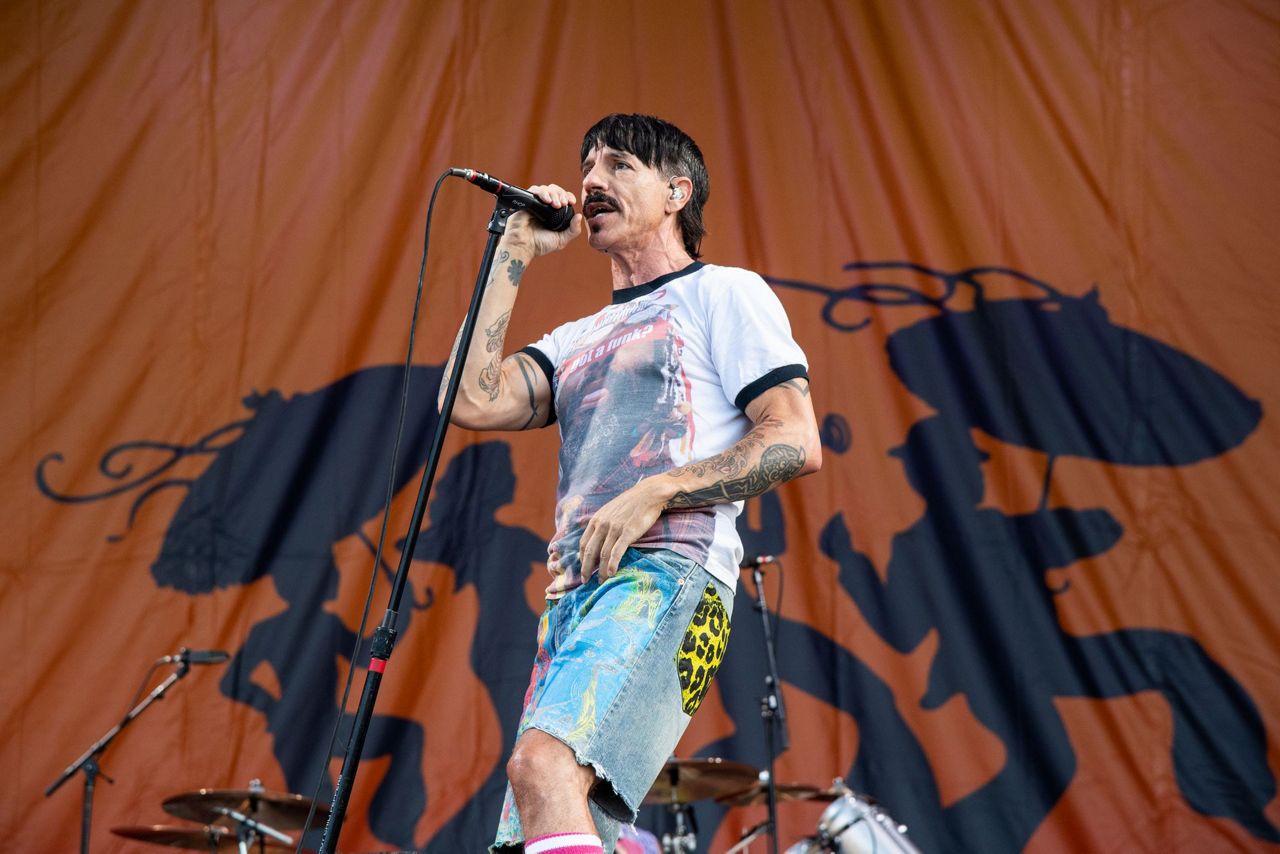 Chili Peppers honor Foo Fighter's drummer at Jazz Fest