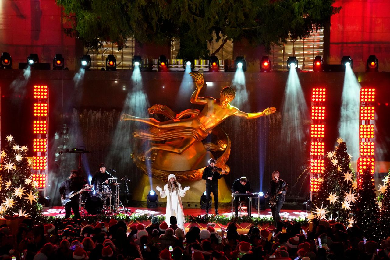Iconic Christmas tree at Rockefeller Center to be illuminated