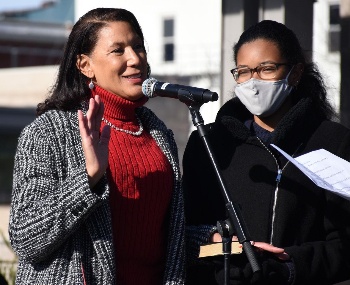 Cincinnati City Council Member Jan-Michele Lemon Kearney takes the oath of office in January 2022 at Washington Park. (Provided: CitiCable)