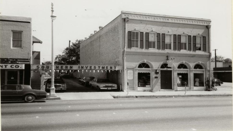 Archive photograph of Carrington's grocery store. (Photo credit: University of North Texas)