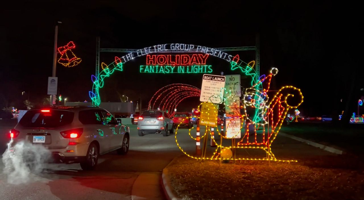 Your guide to holiday light displays across Wisconsin