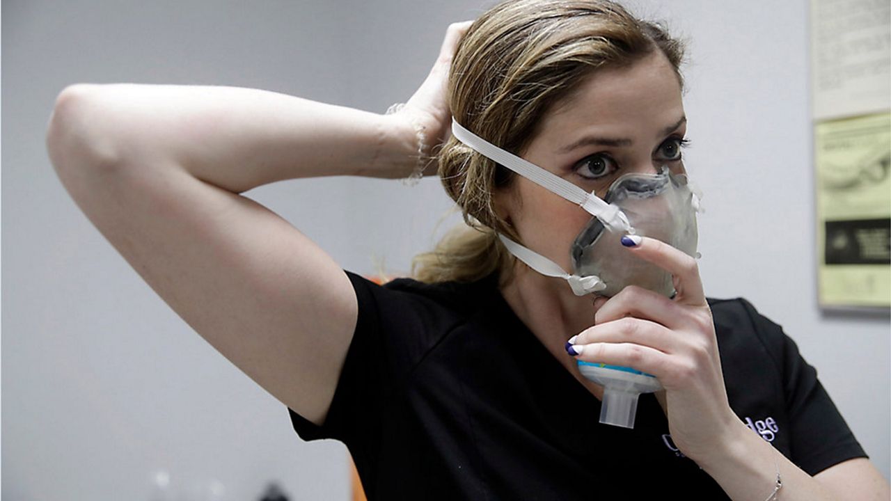 USC 3D-prints coronavirus masks for medical workers - Los Angeles Times