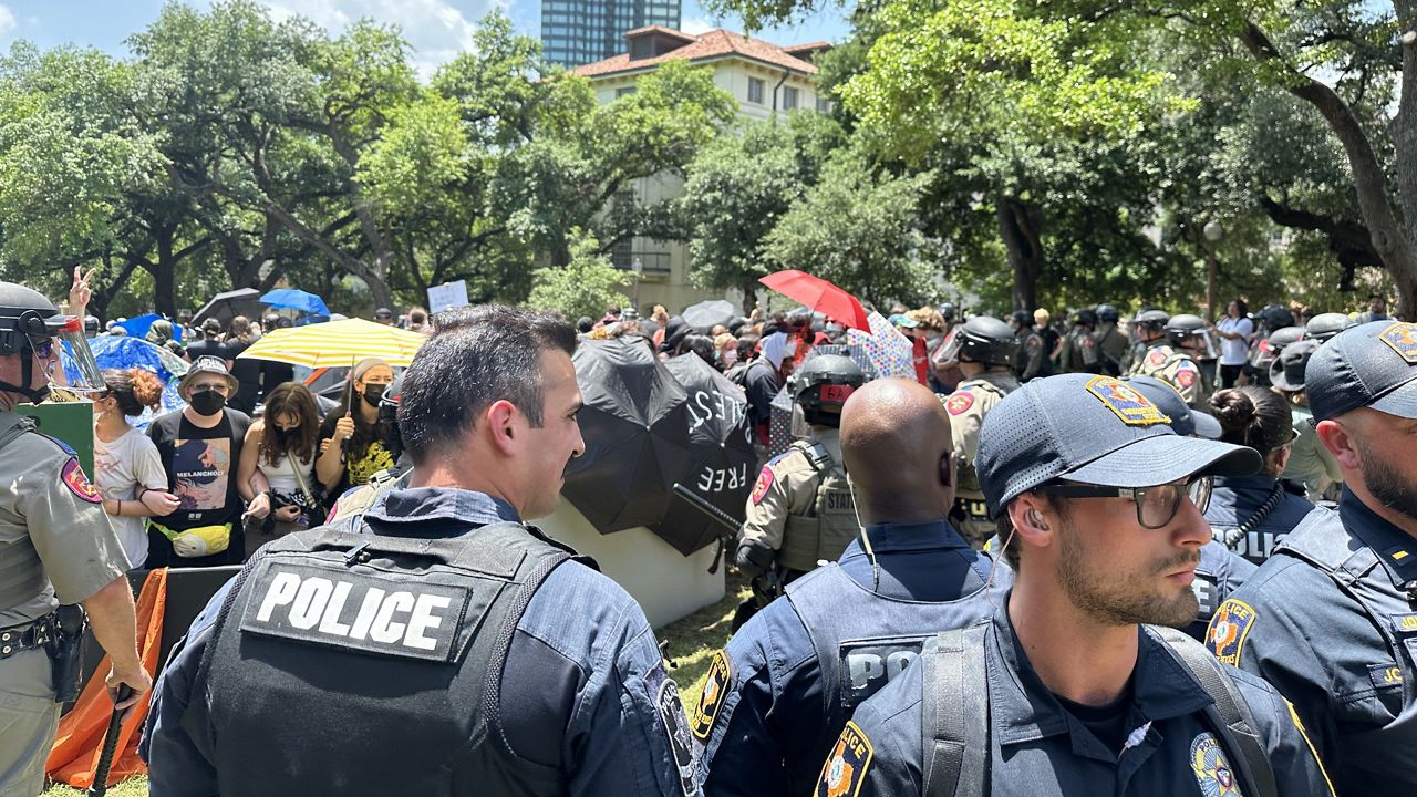 Pro-Palestinian protesters encounter police on the University of Texas at Austin campus on April 29, 2024. (Spectrum News 1/Dylan Scott)