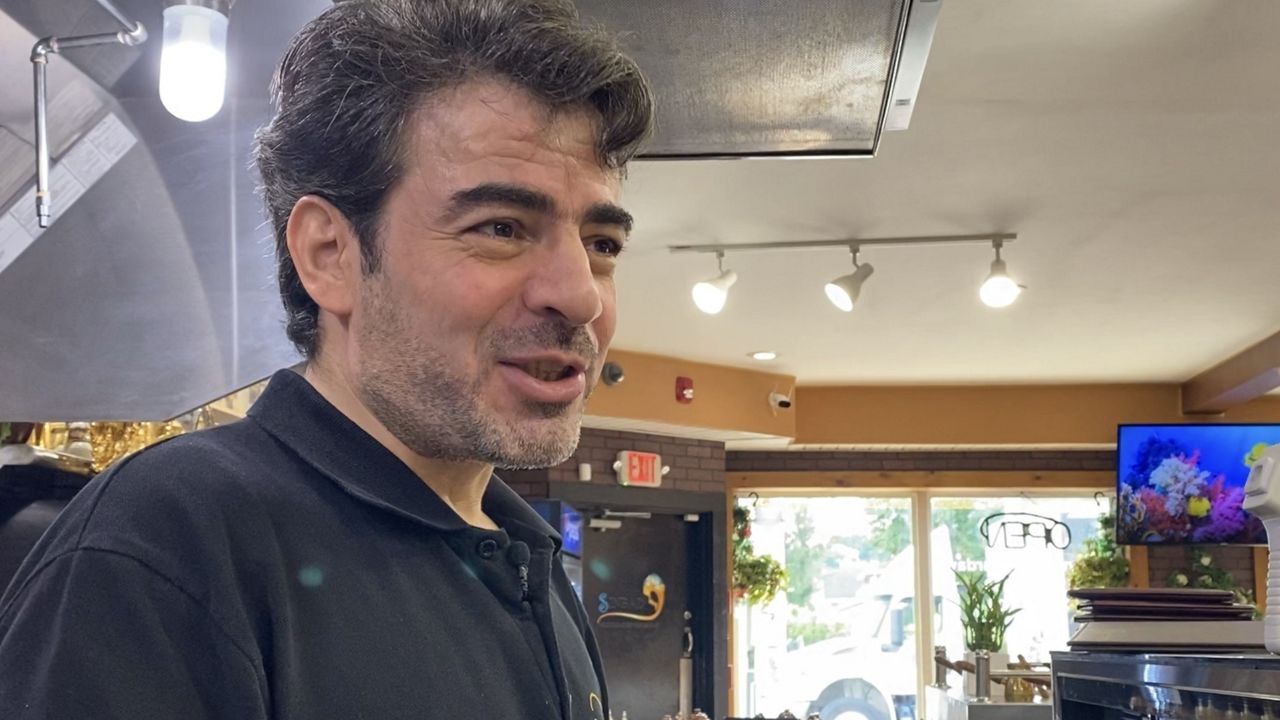 Syracuse restaurant owner invents special rotary grill - Vimarsana News
