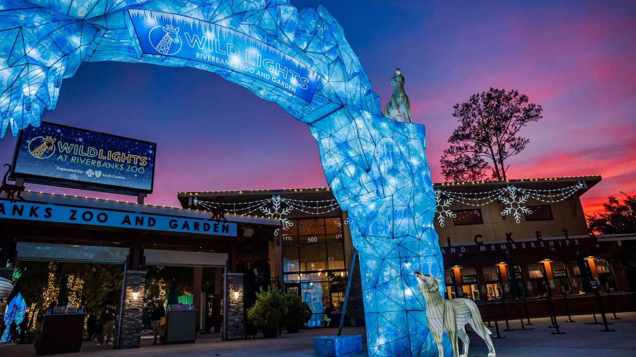 Riverbanks Zoo and Garden Wild Lights arch