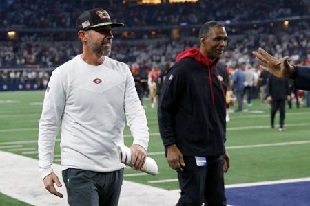 San Francisco 49ers hang on late for 23-17 wild-card victory over