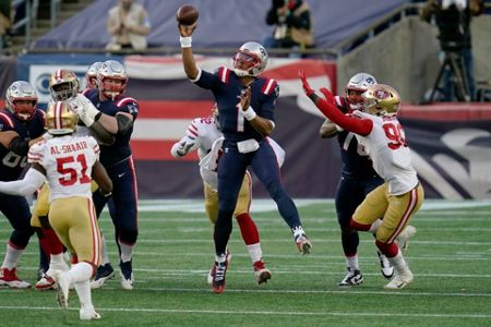 San Francisco 49ers running back Jeff Wilson Jr. (30) walks off the field  after an injury while scoring a touchdown in the second half of an NFL  football game against the New