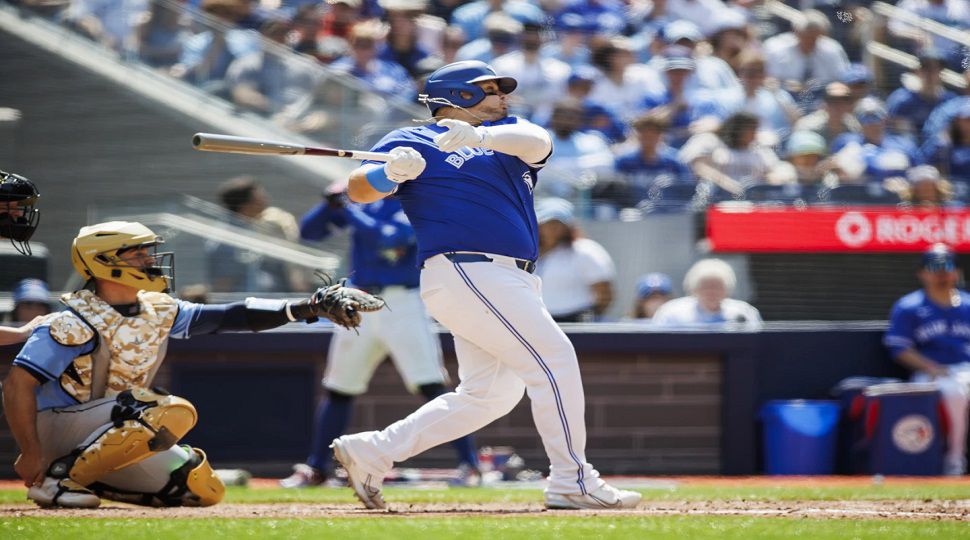 Rays drop series finale 5-2 in Toronto